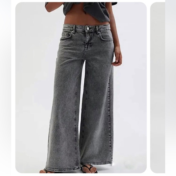BDG Denim - BDG Joey Mid Rise Wide Leg Jean In Washed Black 25